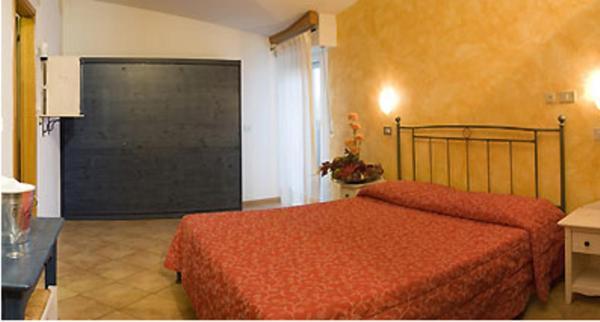 Hotel Carol Rimini Quarto foto